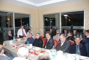BAŞKAN ANLAYAN İŞÇİLERLE VEDALAŞTI BAŞKAN ANLAYAN İŞÇİLERLE VEDALAŞTI