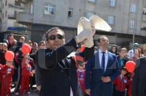MNK RENCLERE  BARI VE VATANSEVERLK KONUSUNU AILADILAR