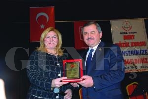YARDIM SEVENLER DERNEĞİ’NDEN BAŞKAN ANLAYAN’A KÜLTÜR SARAYI TEŞEKKÜRÜ YARDIM SEVENLER DERNEĞİ’NDEN BAŞKAN ANLAYAN’A KÜLTÜR SARAYI TEŞEKKÜRÜ