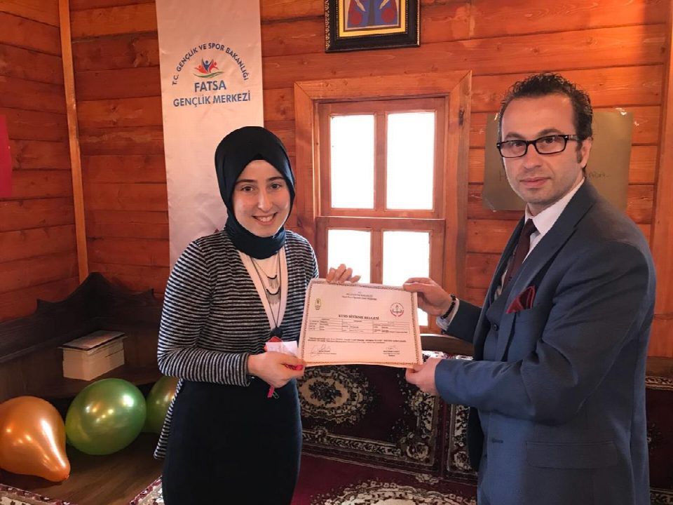 İşaret dili kursunu bitirdiler
