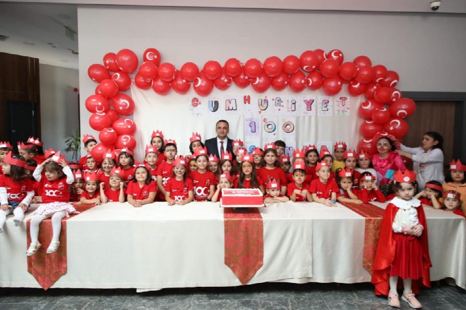 Çocuklarla Cumhuriyet coşkusu