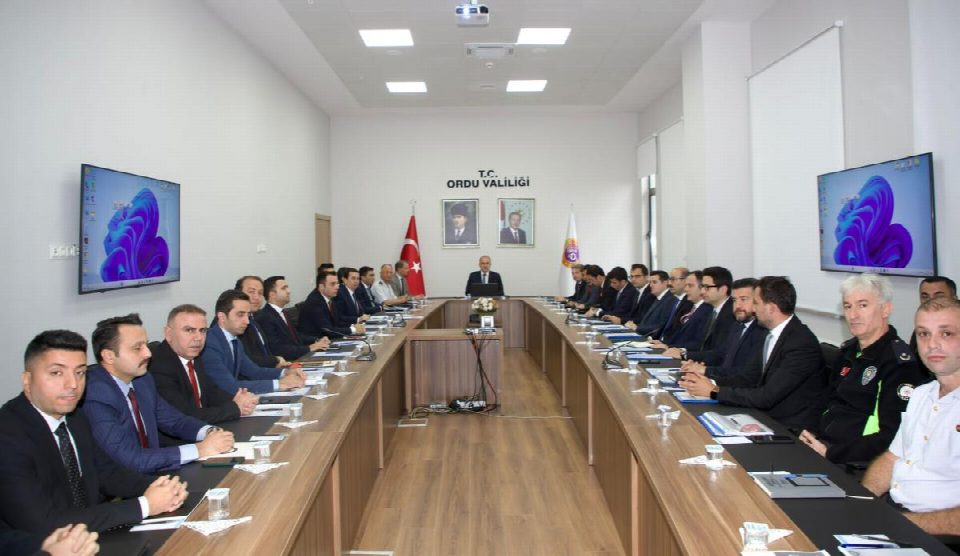 İl Güvenlik ve asayiş koordinasyon toplantısı, Vali Erol’un başkanlığında yapıldı
