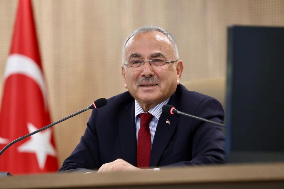 BAŞKAN GÜLER’DEN MÜJDELER “AYBASTI-GÖLKÖY, KABATAŞ-AYBASTI VE AKKUŞ-NİKSAR YOLLARINDA ÇALIŞMALAR BAŞLAYACAK”
