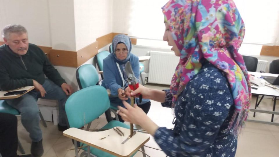 Ordulular ‘meyve ağaçlarında aşılama’ yapmanın püf noktalarını öğreniyor