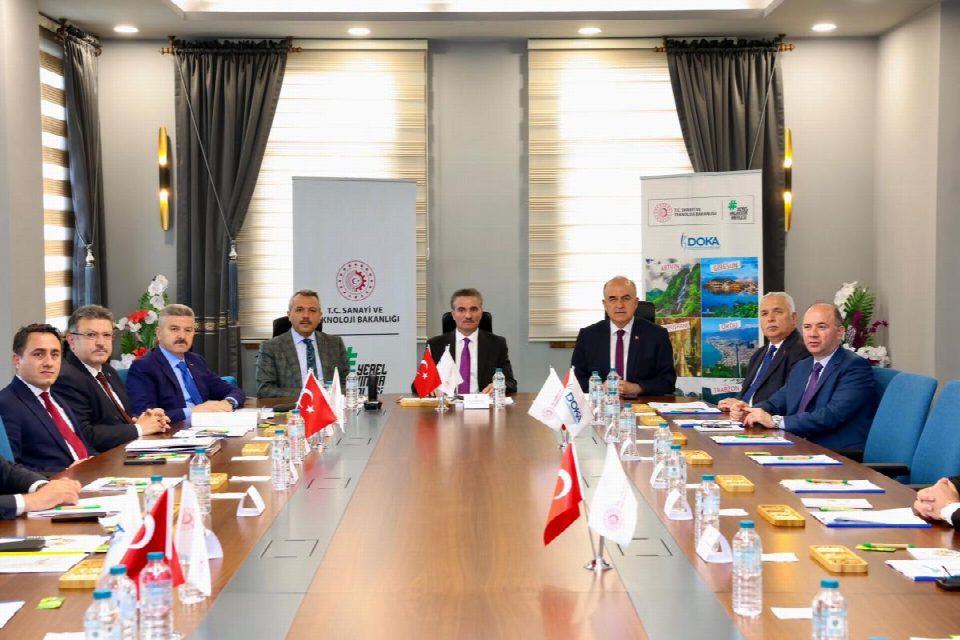 Vali Erol, DOKA yönetim kurulu toplantısına katıldı