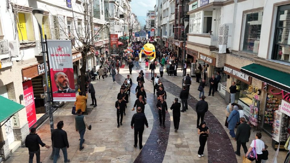 Tiyatro Festivali Görkemli Başladı