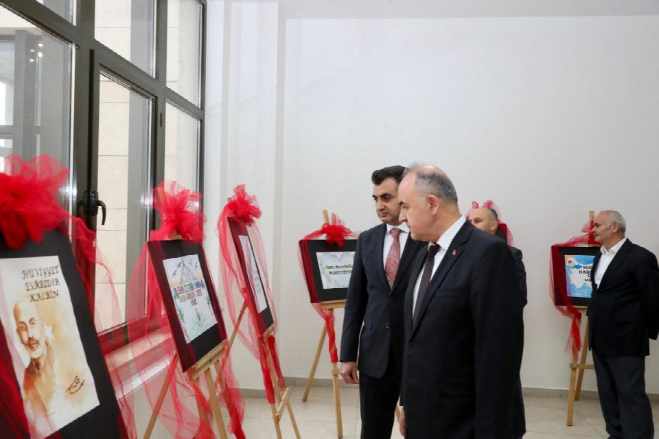 Afiş Tasarım Sergisi Açıldı