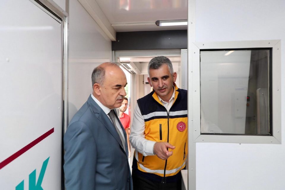 HAYIRSEVER İŞ İNSANI TARAFINDAN ORDU’YA MOBİL KANSER TARAMA ARACI HİBE EDİLDİ