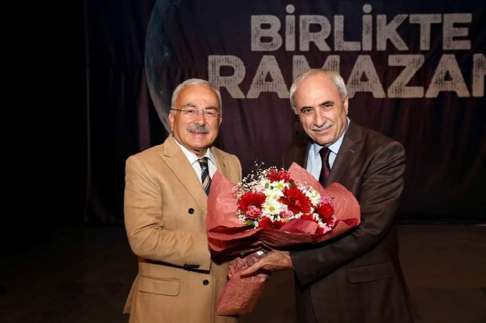Şair ve yazar Nurullah Genç Ordulularla buluştu