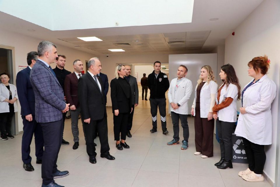 Vali Muammer Erol, Fatsa İlçe Sağlık Müdürlüğü ile Fatsa Devlet Hastanesine ziyarette bulundu