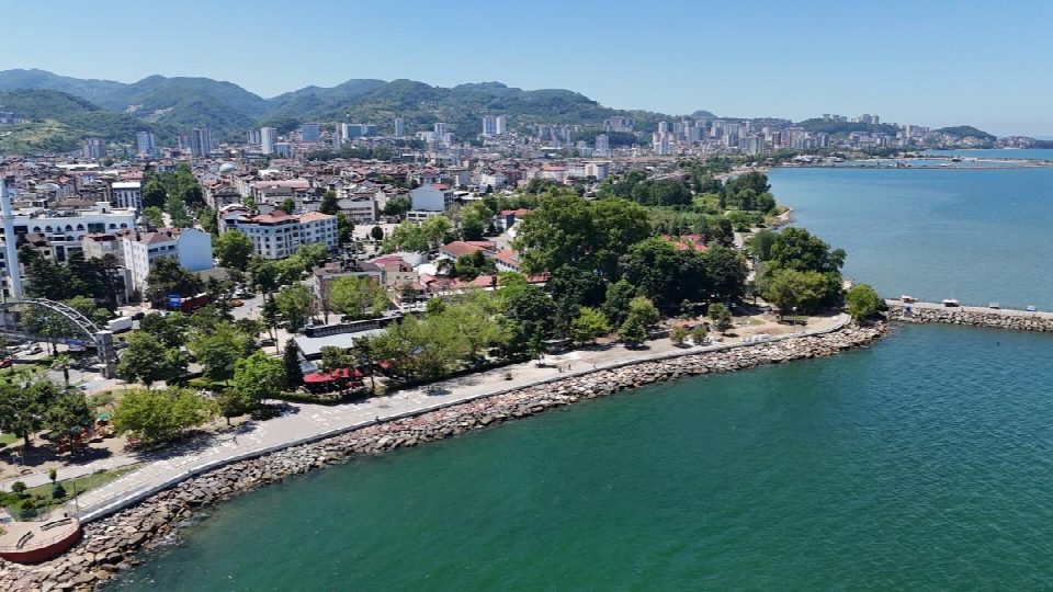 Fatsa Atatürk parkı sil baştan yenileniyor