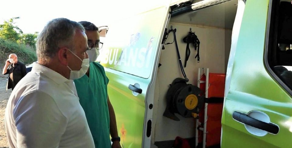 Sokak hayvanlarına tam donanımlı ambulans