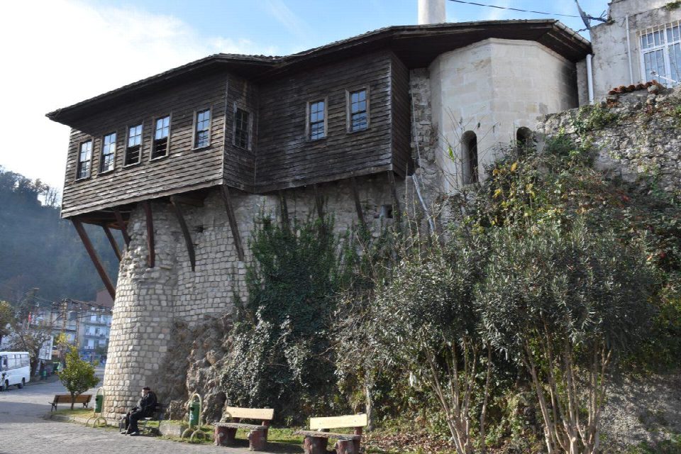 Haznedaroğlu konağı restore edilecek