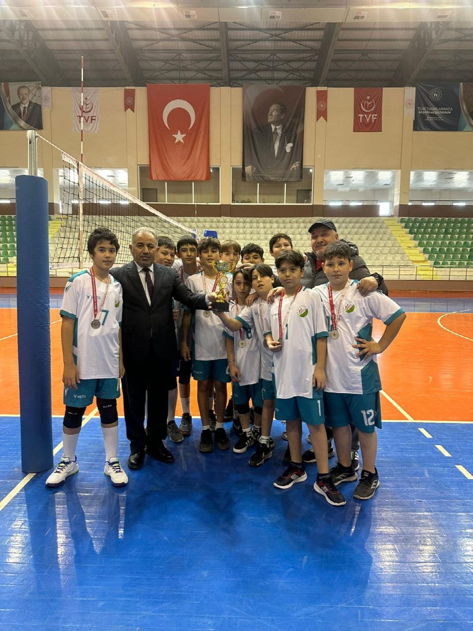 2024-2025 okul sporları voleybol yıldız erkekler il birinciliği sona erdi