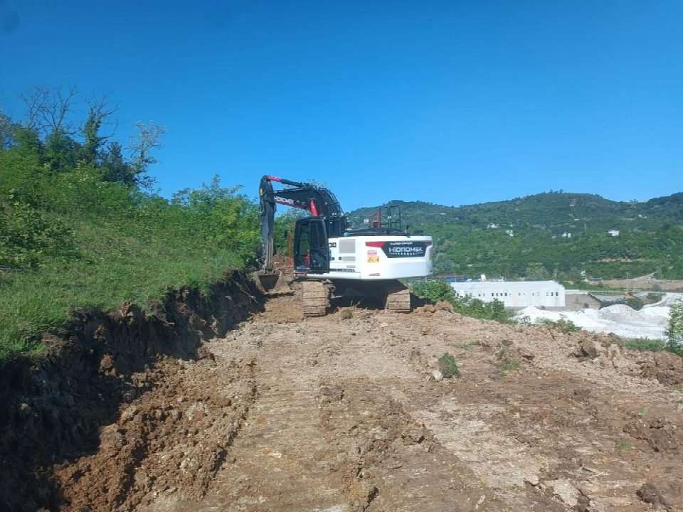 Fatsa Belediyesi’nden yol ve üstyapı çalışmaları