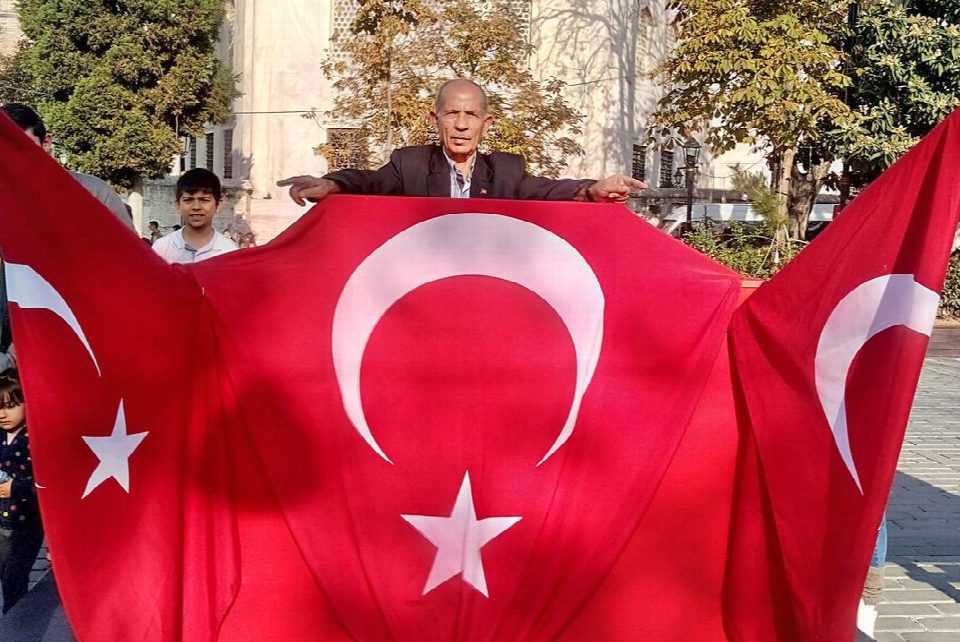Bulduğu 30 bin lirayı karakola teslim etti