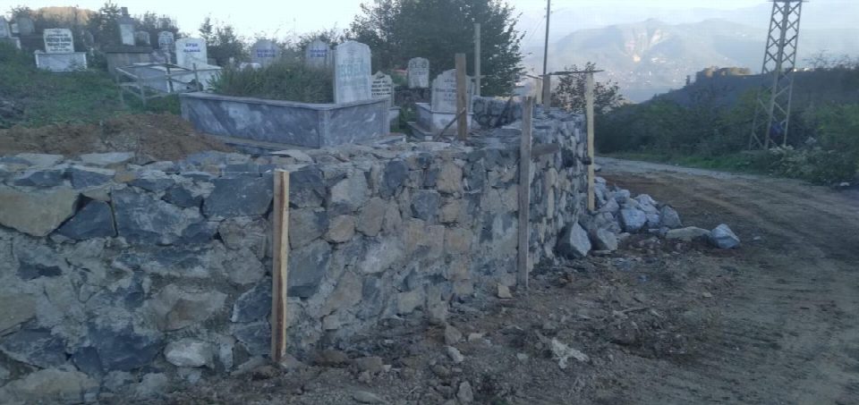 Mezarlıklarda bakım onarım çalışmaları devam ediyor