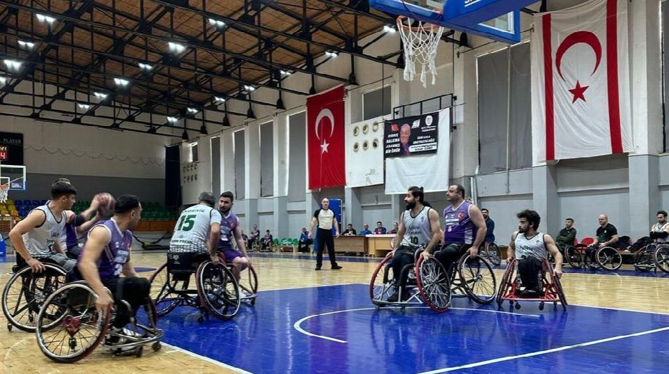 Engelsizler ordusu Kıbrıs’ta galip