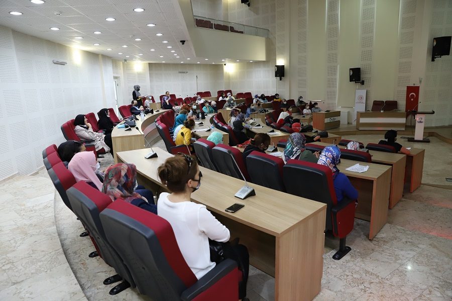 “Çalışan Ordu’nun üreten kadınları” kooperatifleşiyor