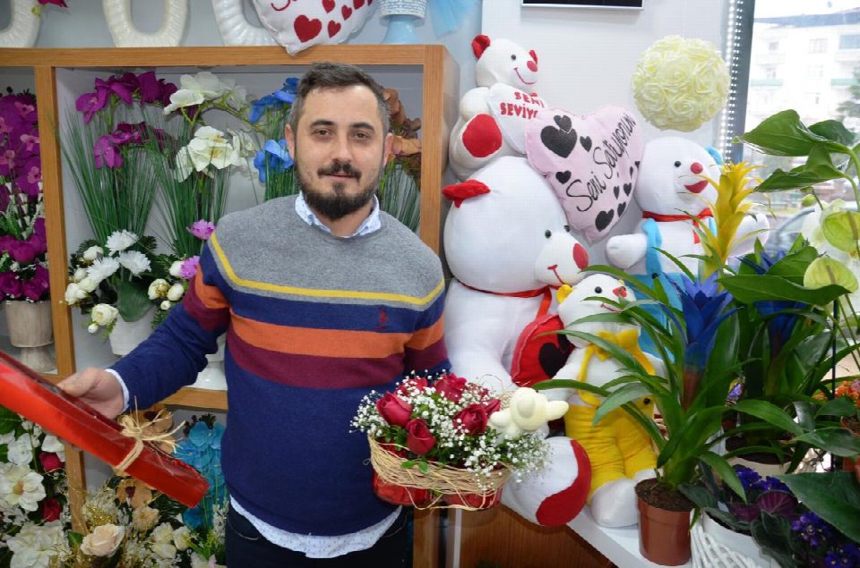 14 Şubat sevgililer Günü çiçekçilere bayram ettirdi