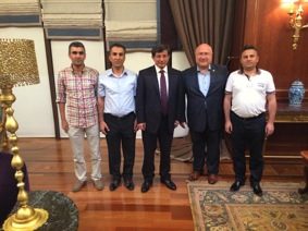 ŞENER'DEN DAVUTOĞLU'NA HAYIRLI OLSUN ZİYARETİ