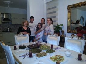 YAŞ 35, YOLUN YARISI EDER... ÇEÇEN 35 YAŞINA GİRDİ