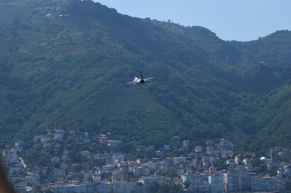 Solo Türk prova uçuşuyla büyüledi