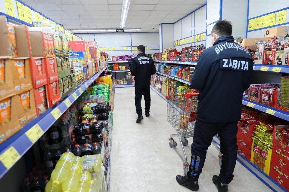 Büyükşehir zabıtasından denetim