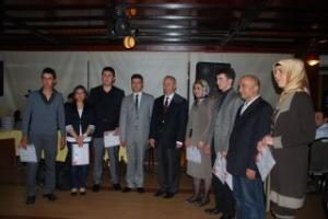 ECZANE TEKNİSYENLERİ BELGELERİNİ ALDI