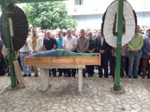 Pala Hasan'ın Eşi Esma Suğur, Toprağa Verildi