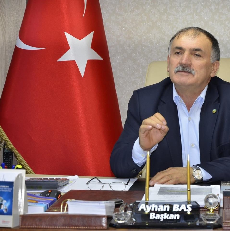 Başkan adayları kıyasıya yarışıyor