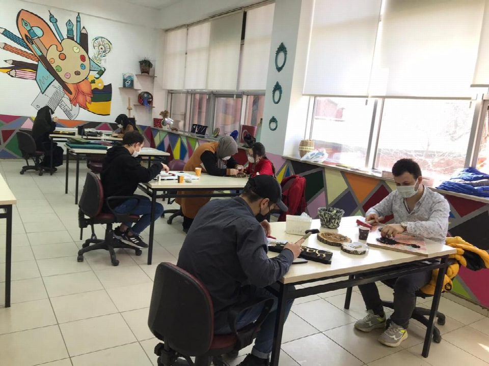 Fatsa Gençlik Merkezi Pandemi sürecinde Gençlerin ilgi odağı olmaya devam ediyor