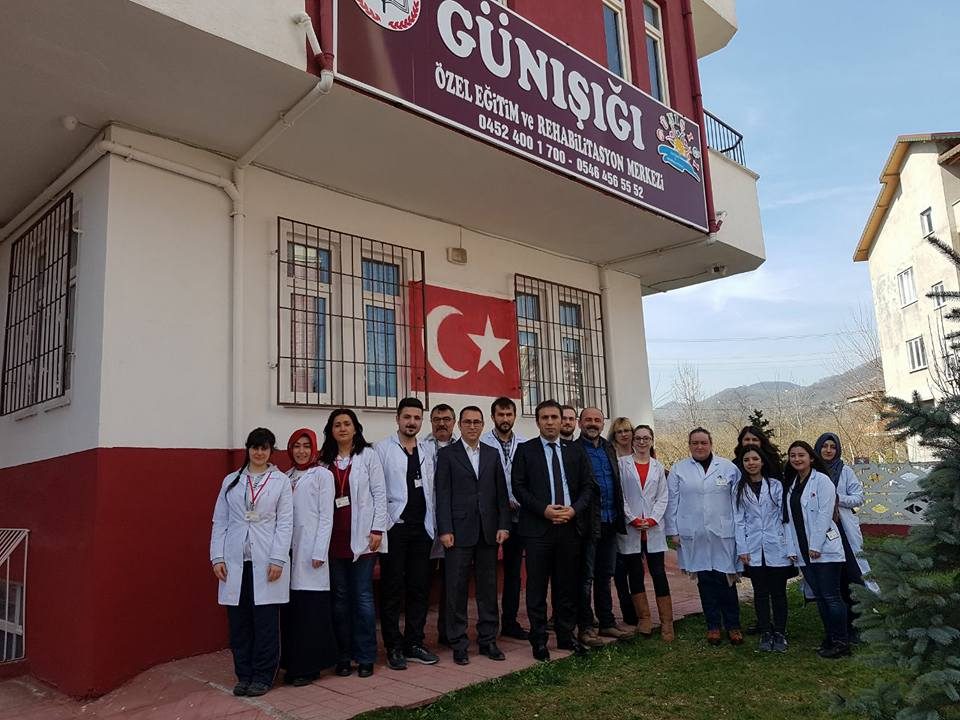 MÜDÜR CİNOĞLU’DAN GÜNIŞIĞI REHABİLİTASYON MERKEZİNE ZİYARET