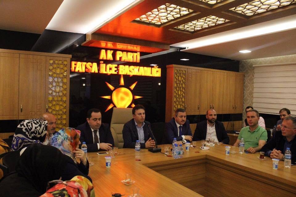 Parti binasında iftar programı...