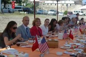 AMERİKALILAR KARADENİZDE BALIK TUTTU...