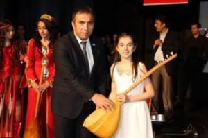 "TÜRK HALK MÜZİĞİ SOLO SES" YARIŞMASININ FİNALİ BELEDİYE KÜLTÜR SARAYI'NDA YAPILDI