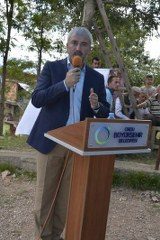 BAŞKAN YILMAZ'DAN KULAK MAHALLESİ'NE ÇİFTE JEST