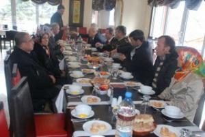 ŞEHİT AİLELERİNE MORAL YEMEĞİ