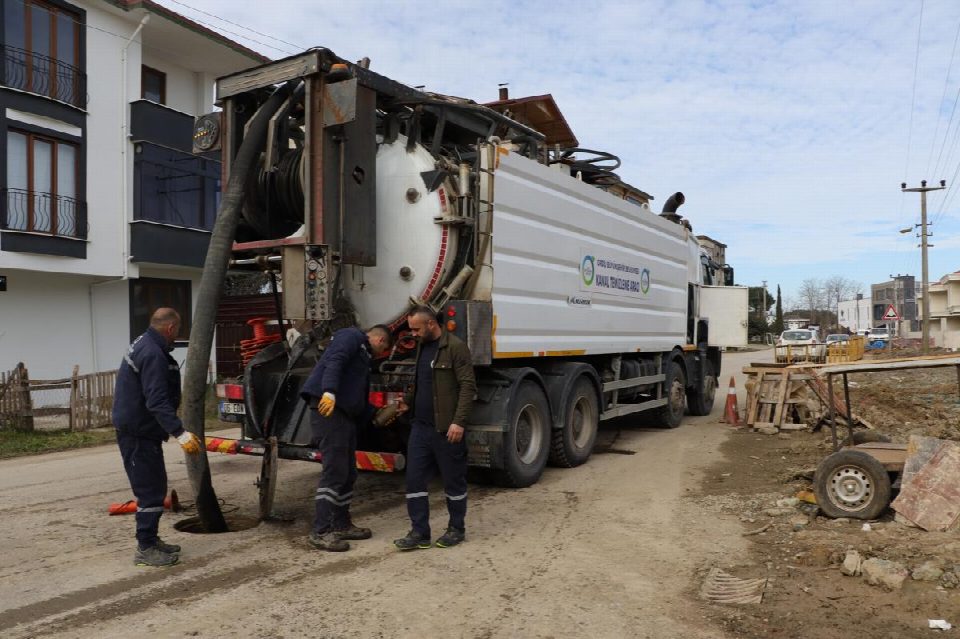 Ordu’da kanal ve yağmur suyu hatları temizleniyor... Menfez ve yağmur suyu hatlarında derin temizlik