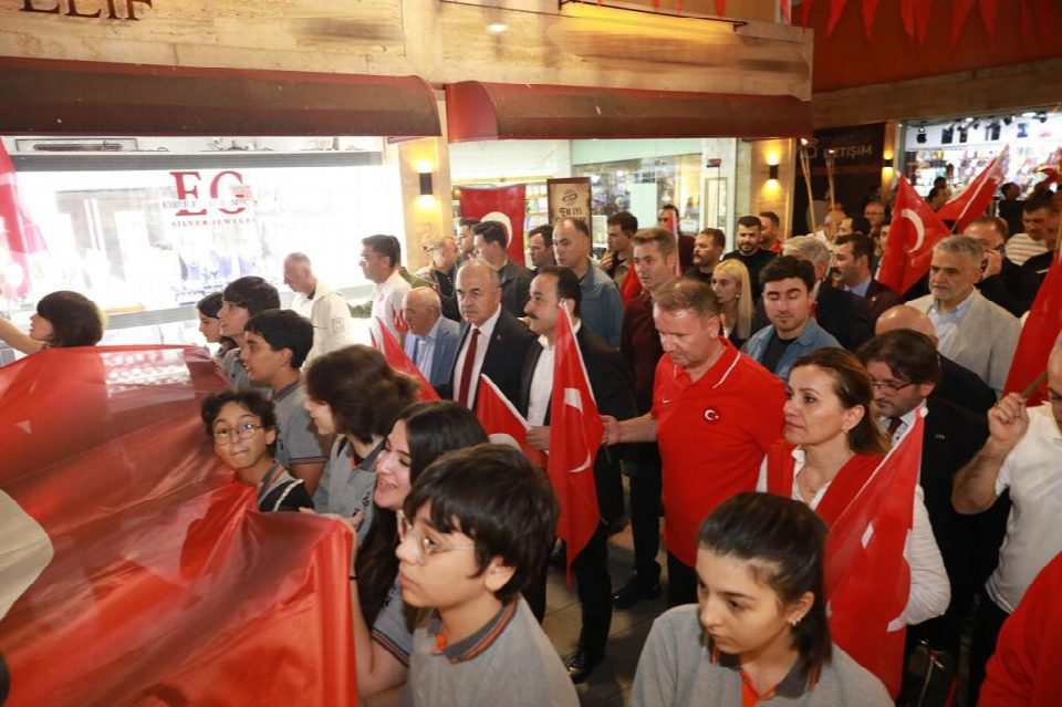29 Ekim coşkusu Ordu’da zirveye çıktı... Başkan Hilmi Güler’den 100. yıla özel mesaj