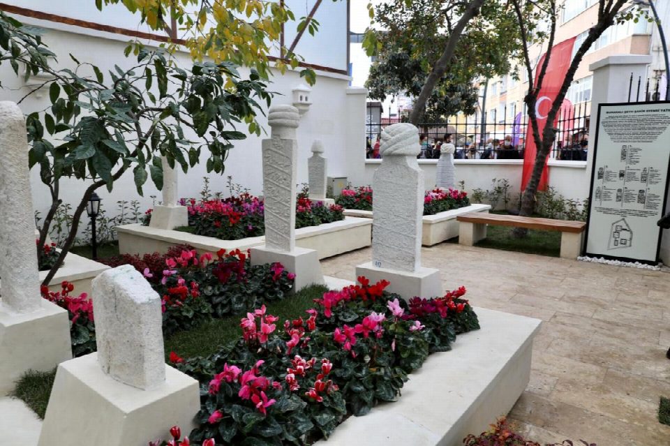 Şeyh Şakir efendi türbesi ziyarete açıldı