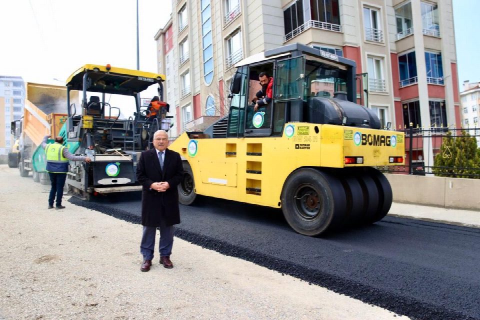 Büyükşehir’den sıcak asfalt konforu