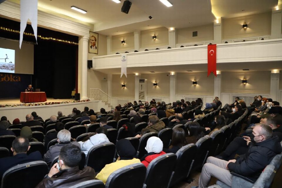 Psikiyatr uzmanı Erol Göka, gönüllere dokundu