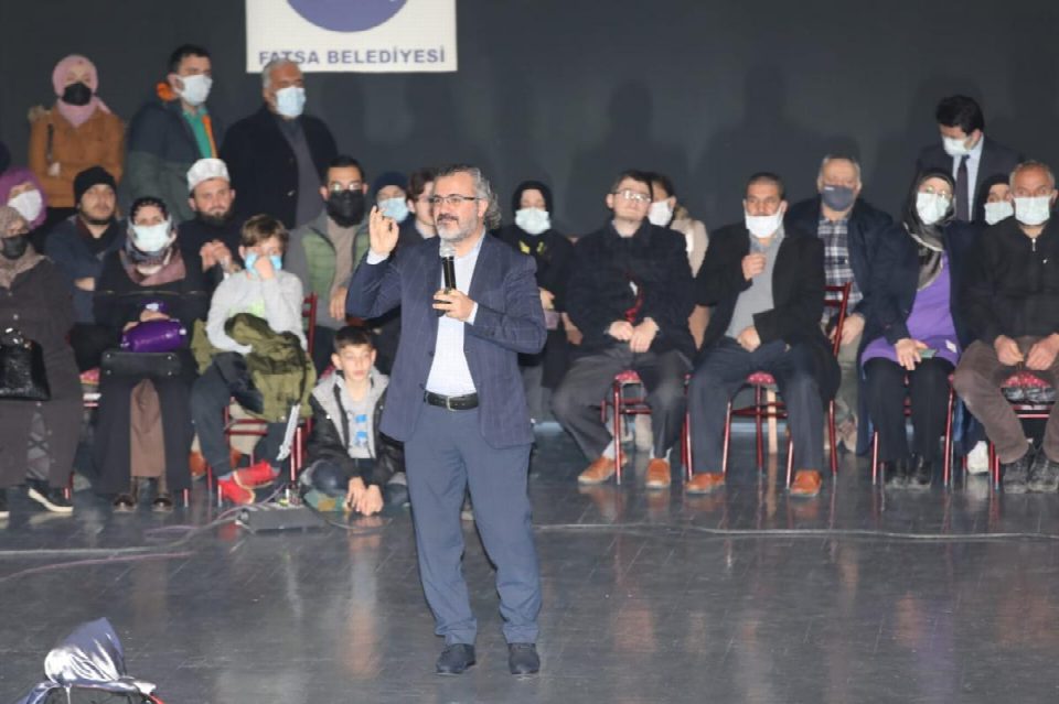 Fatsa Belediyesi’nden, “Bilinçli aile, duyarlı gençlik” konferansı