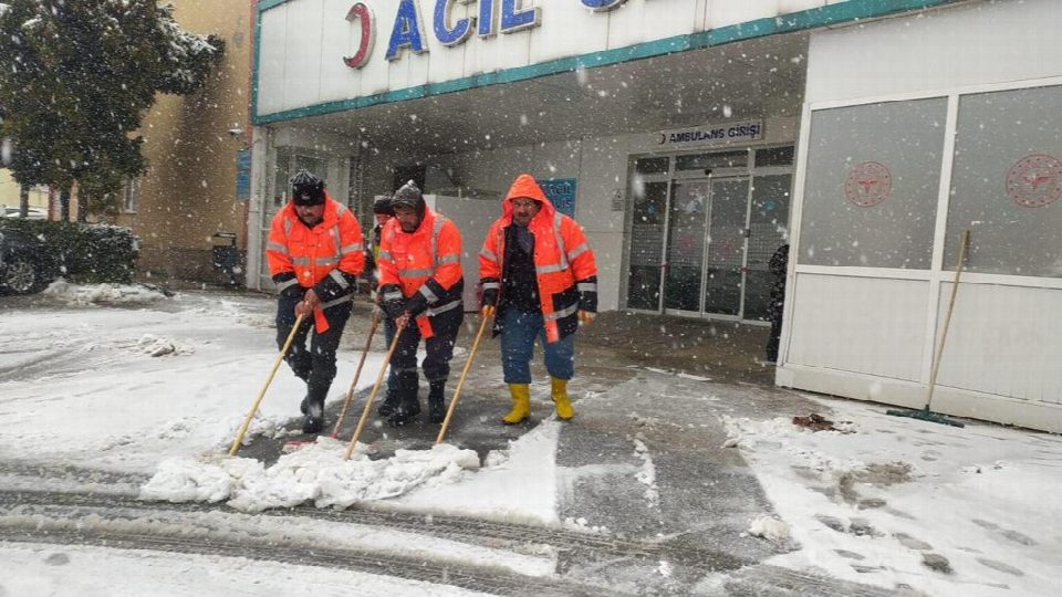 Büyükşehir yayalar için sahada