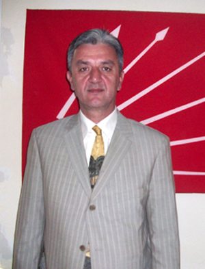 YALIKÖY'ÜN GALİBİ CHP'Lİ TAHSİN KARAMUSTAFA OLDU. KARAMUSTAFA; "YALIKÖY'ÜN EN ÖNEMLİ İHTİYACI DERNEK"