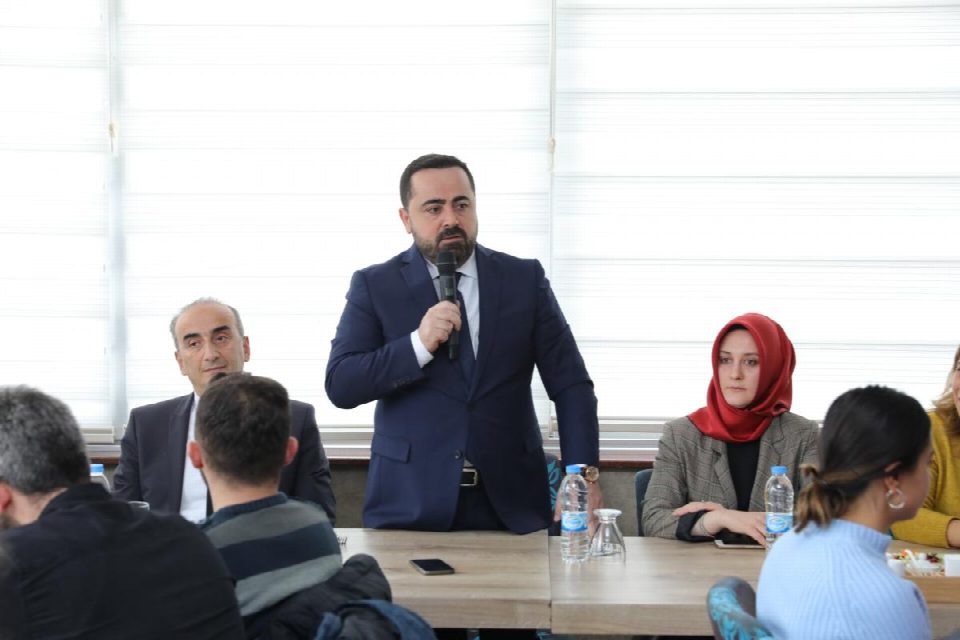 Özel çocuklar belediye spor kompleksinde hoşça vakit geçiriyorlar