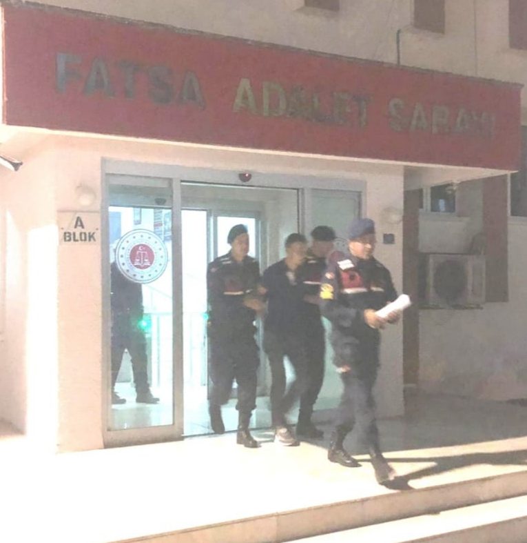 Oto hırsızları yakalandı