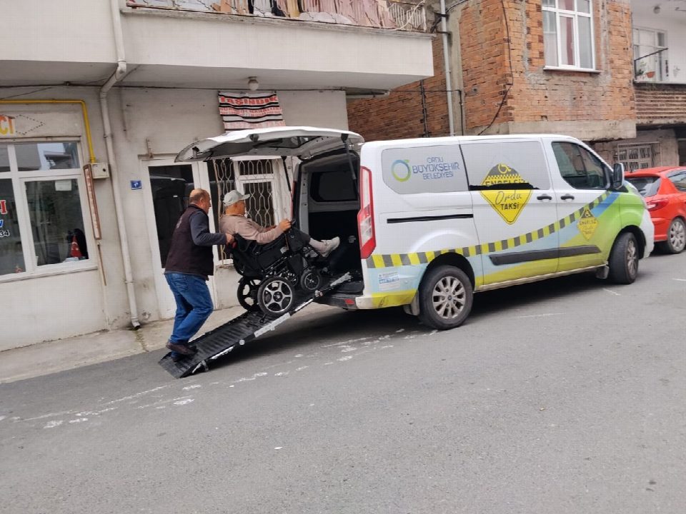 Engelsiz taksi, günlük yaşamı kolaylaştırıyor