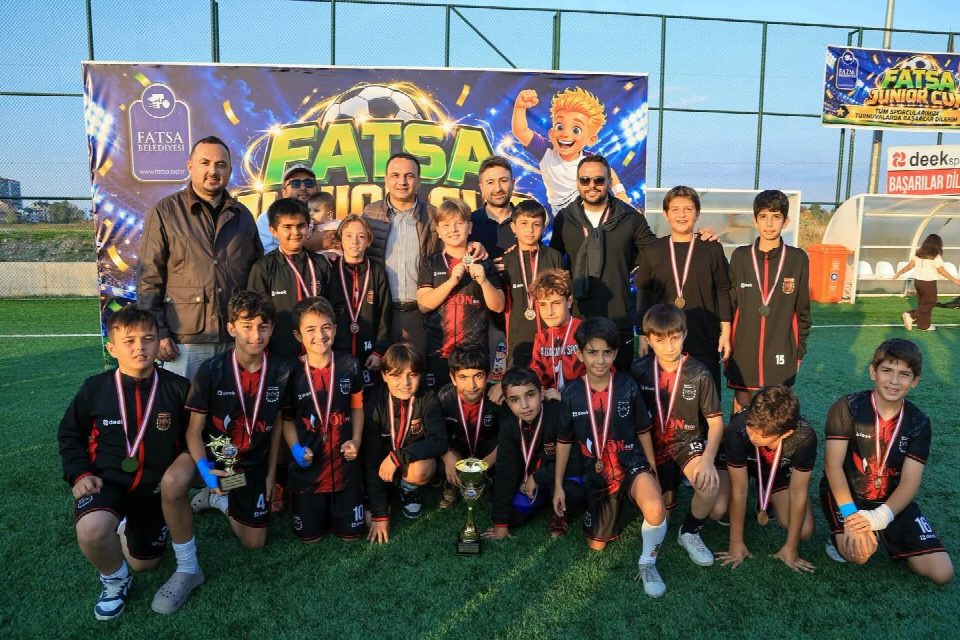 Fatsa Junıor Cup U12-U13 uluslararası futbol heyecanı sona erdi